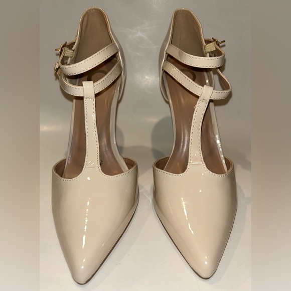SALE‼️Brand New Journee Collection Women’s Cream Heels - Picture 2 of 3